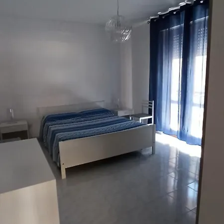 A 300 M Dal Mare: Signorile E Silenzioso * Alghero