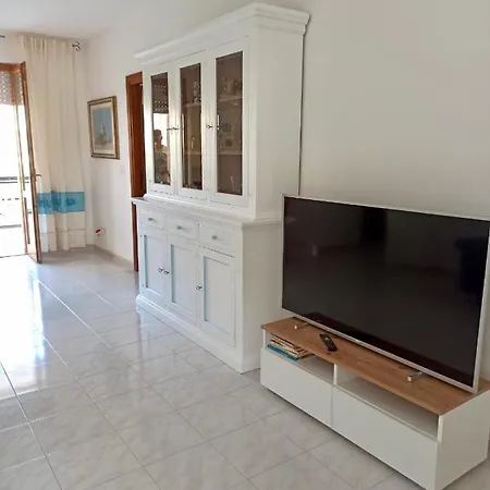 A 300 M Dal Mare: Signorile E Silenzioso Alghero