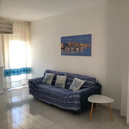 A 300 M Dal Mare: Signorile E Silenzioso דירה